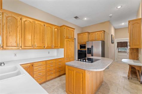 204 S Nueces Street Coleman TX 76834