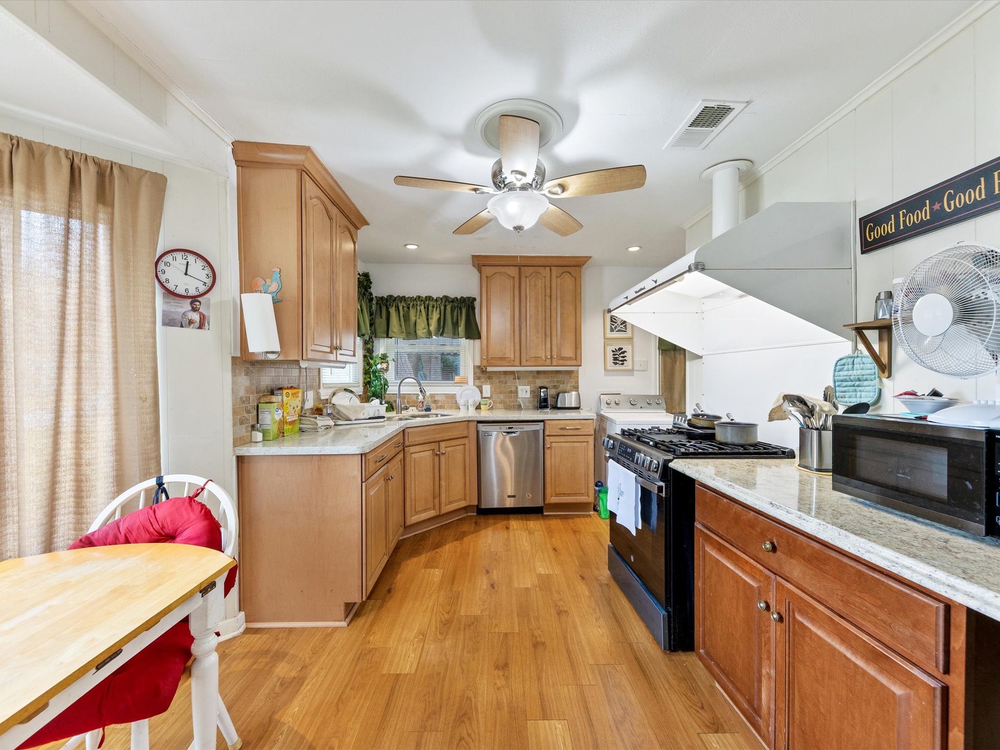 2153 W Lotus Avenue Fort Worth TX 76111