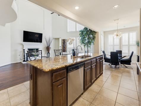 7315 Vienta Point Grand Prairie TX 75054