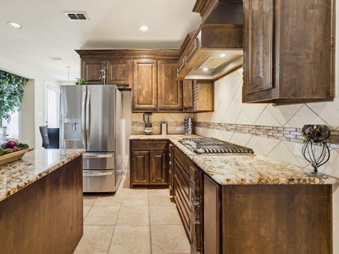 7315 Vienta Point Grand Prairie TX 75054