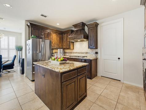 7315 Vienta Point Grand Prairie TX 75054