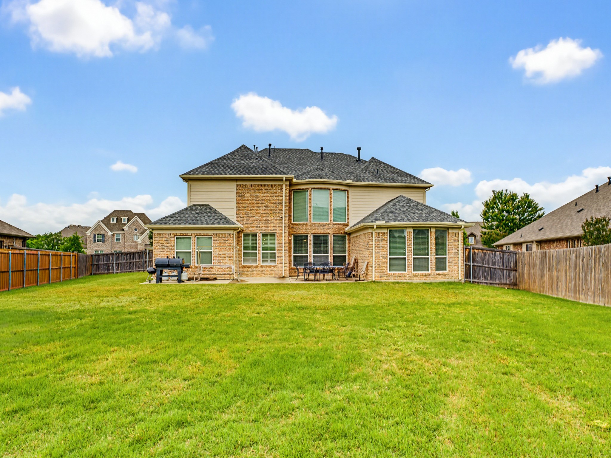7315 Vienta Point Grand Prairie TX 75054