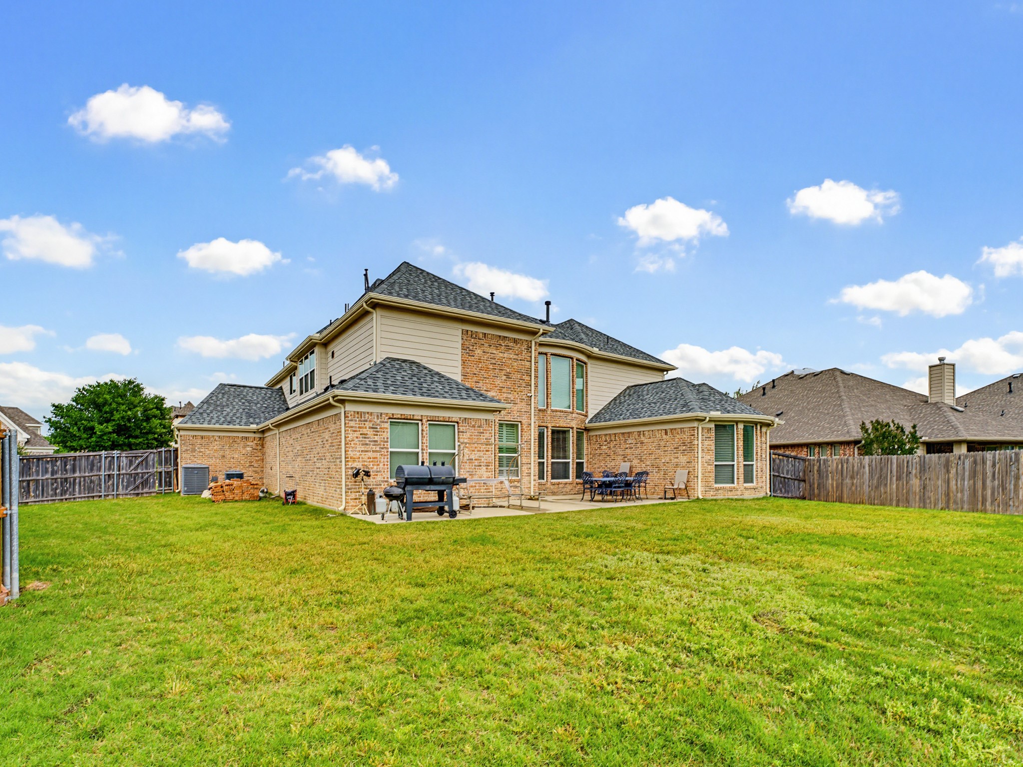 7315 Vienta Point Grand Prairie TX 75054