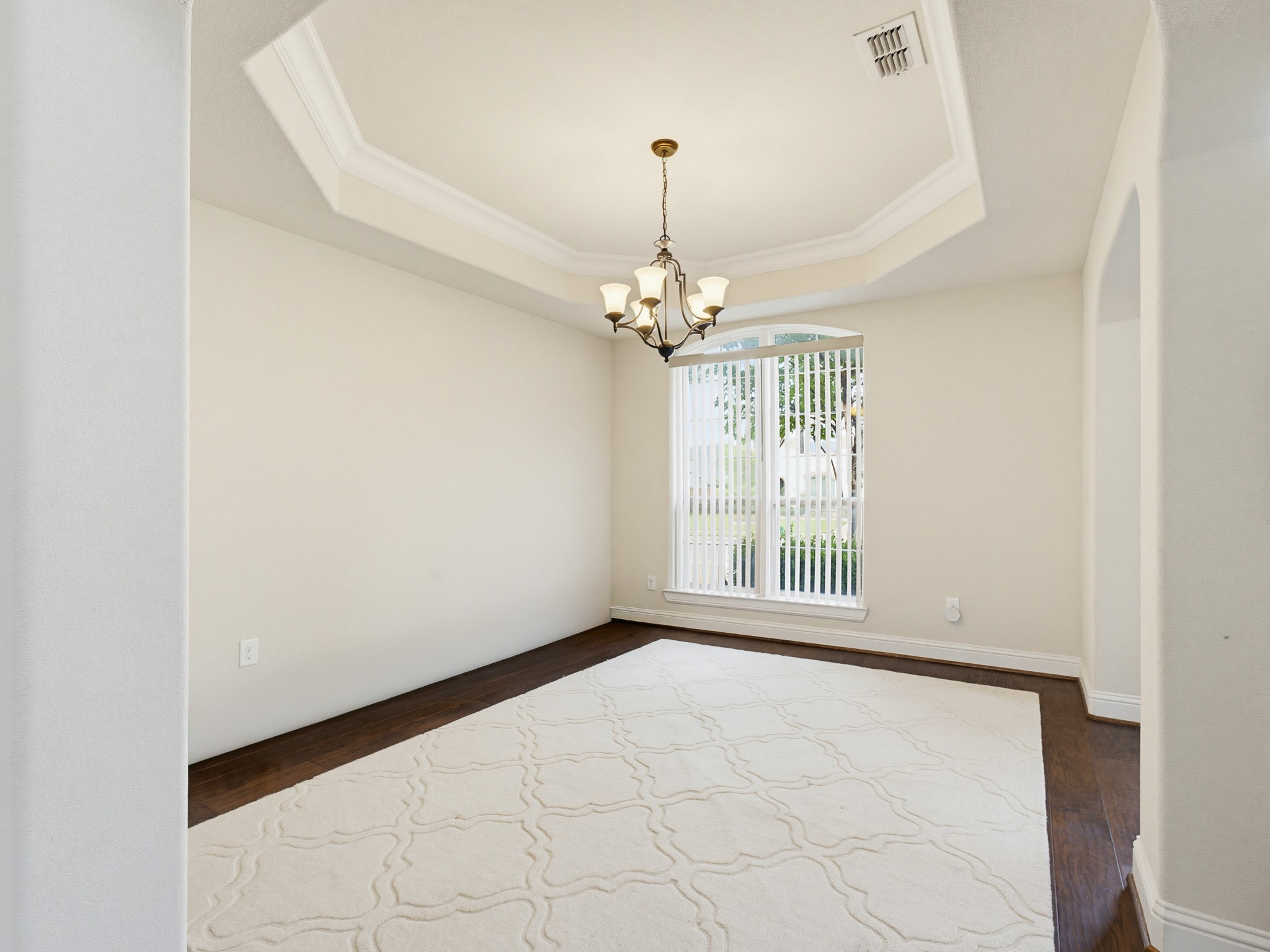 7315 Vienta Point Grand Prairie TX 75054
