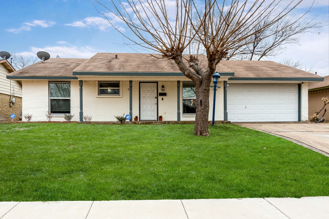613 Kingston Drive Grand Prairie TX 75051