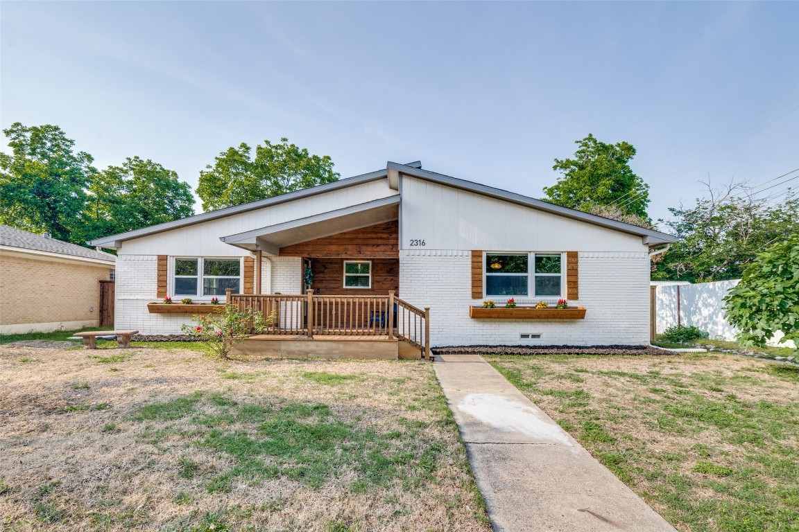 2316 Hillsboro Avenue Dallas TX 75228