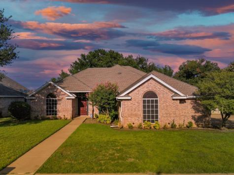 6128 Iron Horse Drive North Richland Hills TX 76148