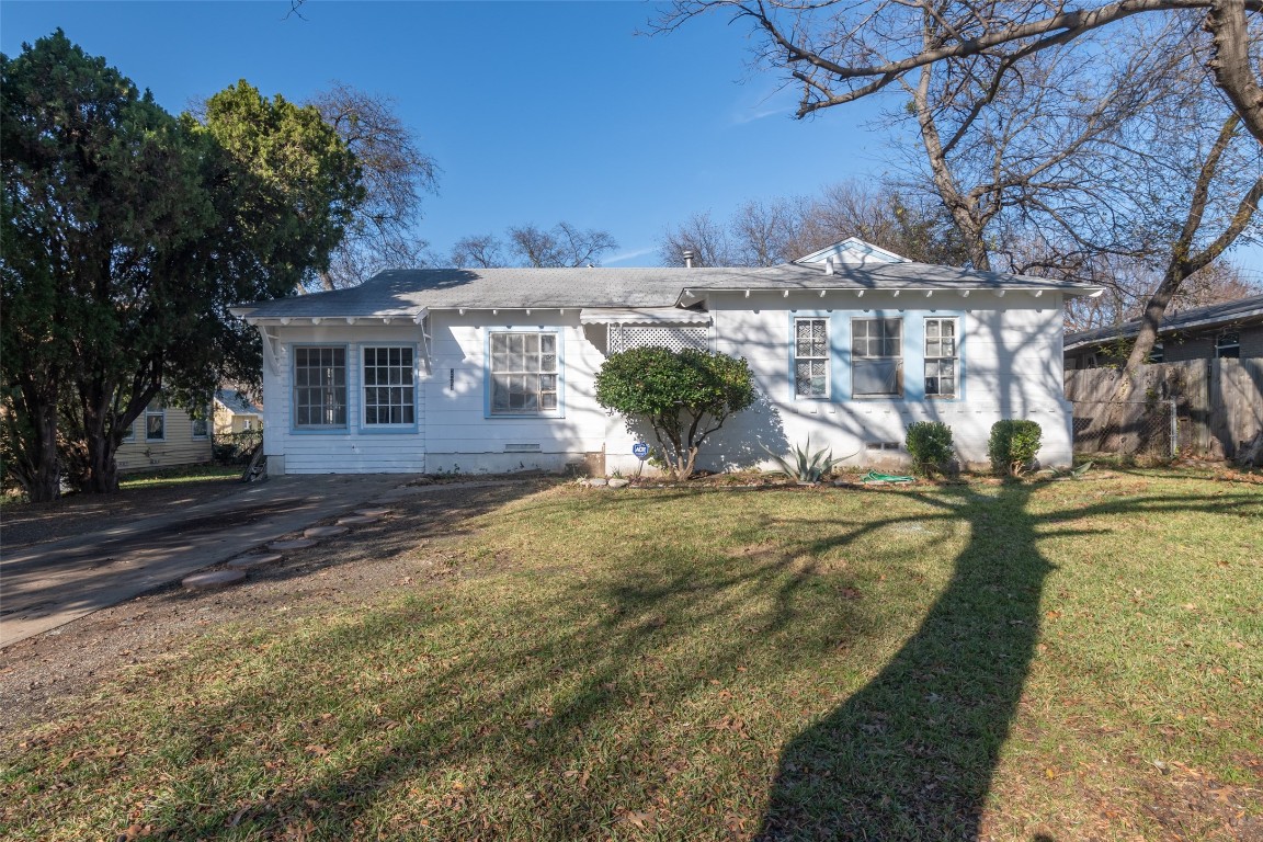 2261 N Farola Drive Dallas TX 75228