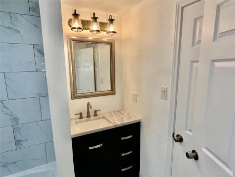 712 W Bond Street Denison TX 75020