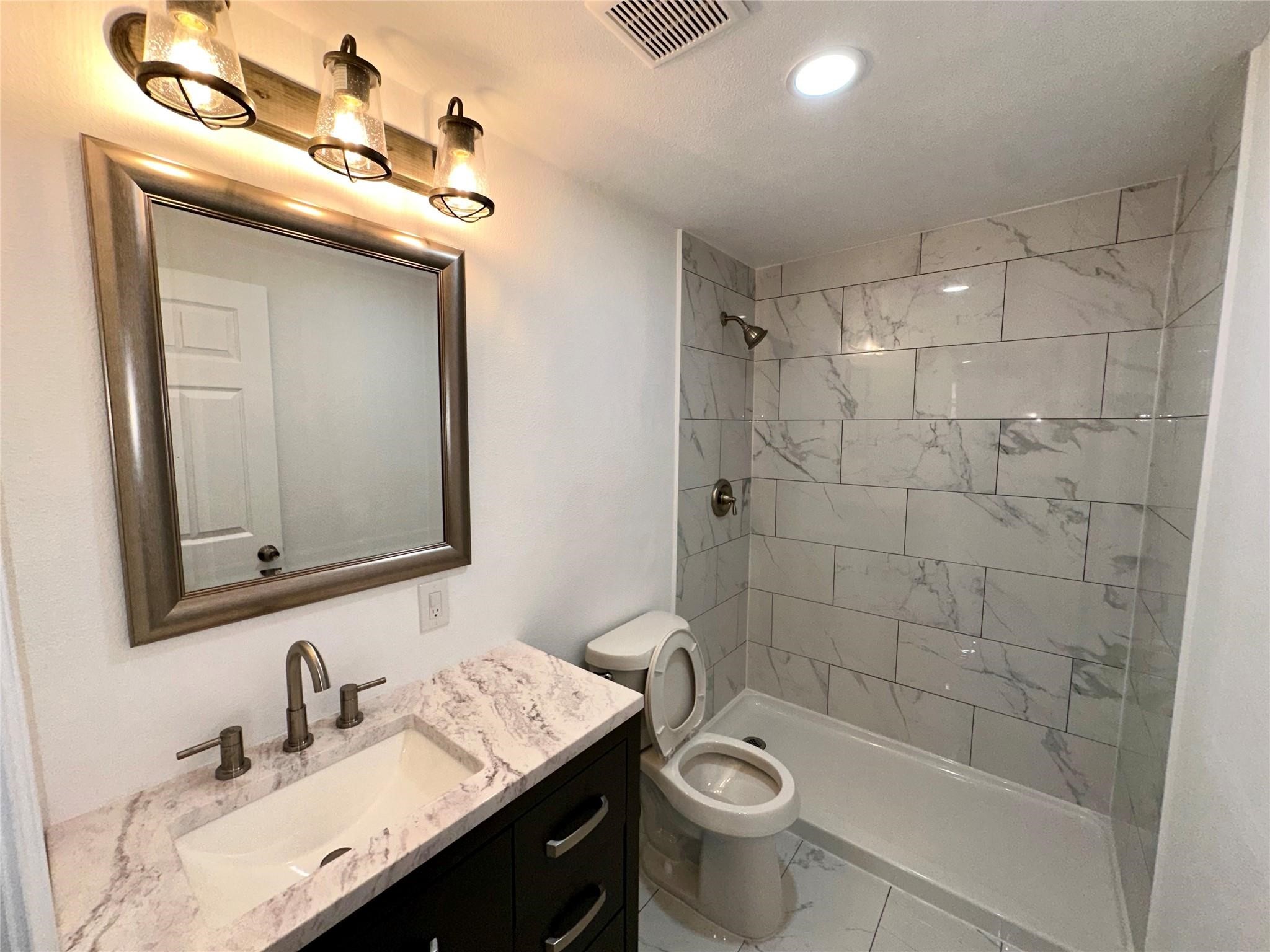 712 W Bond Street Denison TX 75020