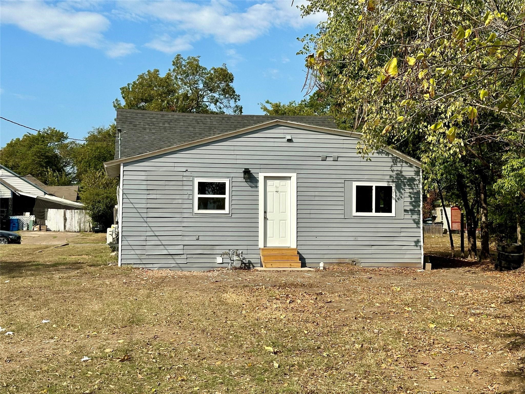 712 W Bond Street Denison TX 75020