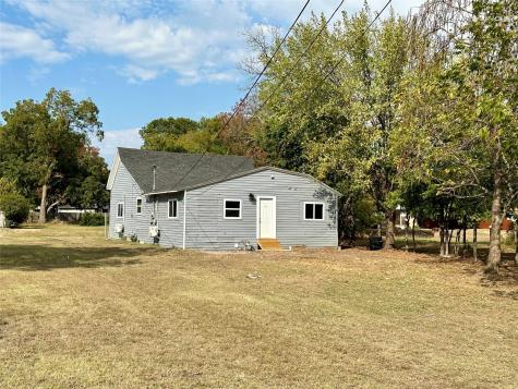 712 W Bond Street Denison TX 75020