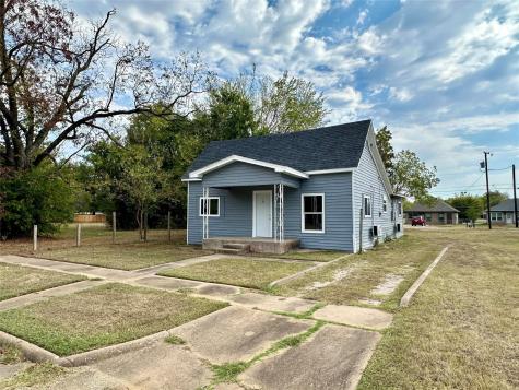 712 W Bond Street Denison TX 75020