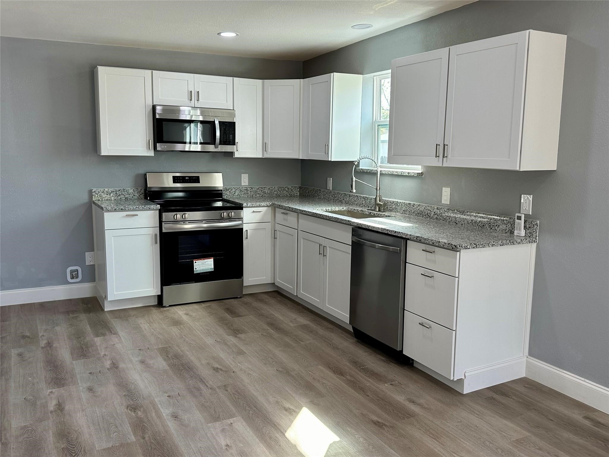 712 W Bond Street Denison TX 75020