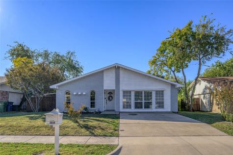 2038 Rose Hill Road Carrollton TX 75007