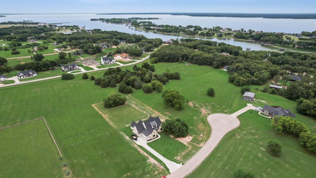 209 Waverunner Court Corsicana TX 75109