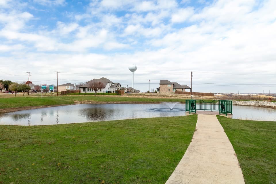 514 Hillcrest Circle Justin TX 76247