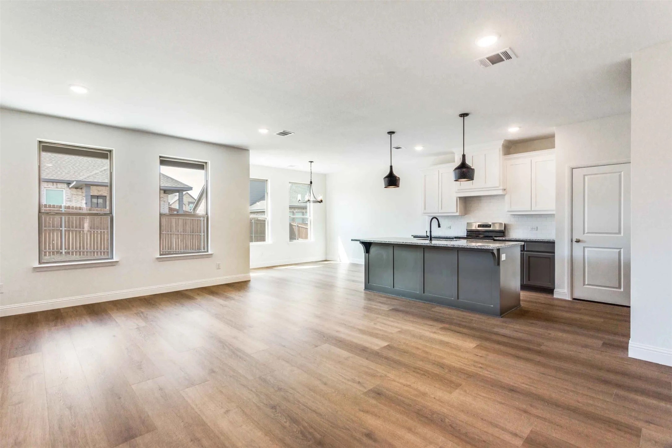 514 Hillcrest Circle Justin TX 76247