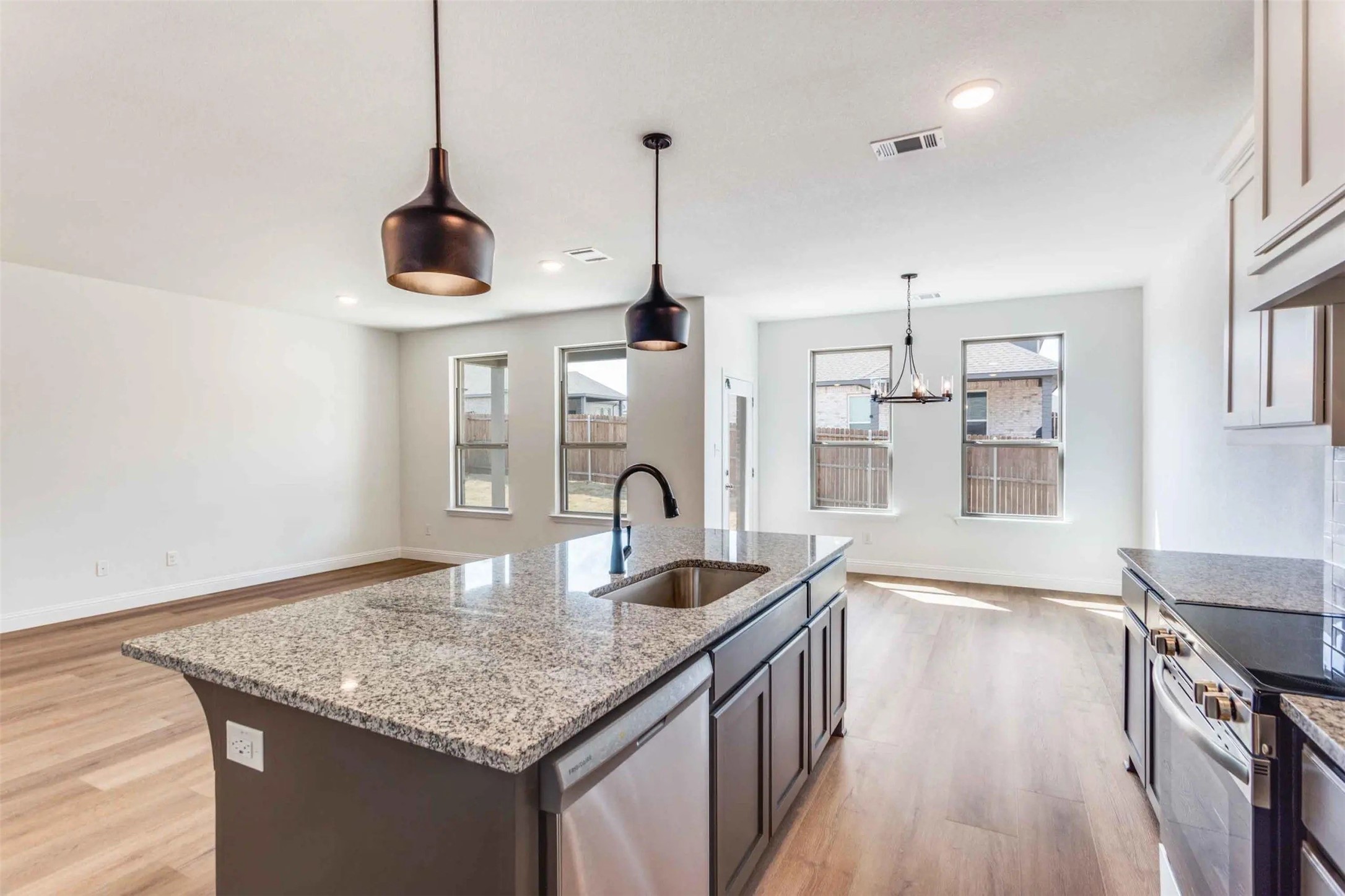 514 Hillcrest Circle Justin TX 76247