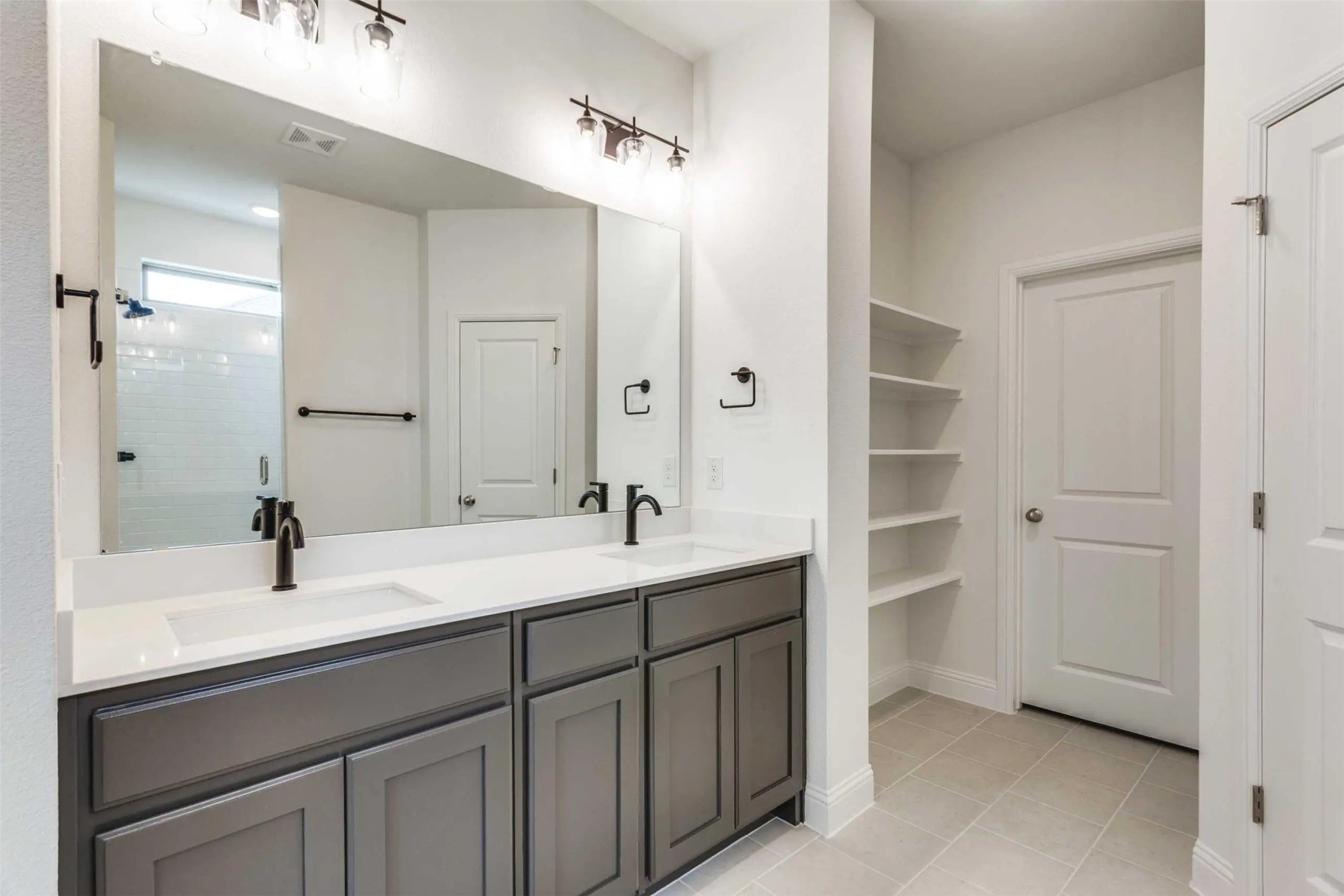 514 Hillcrest Circle Justin TX 76247