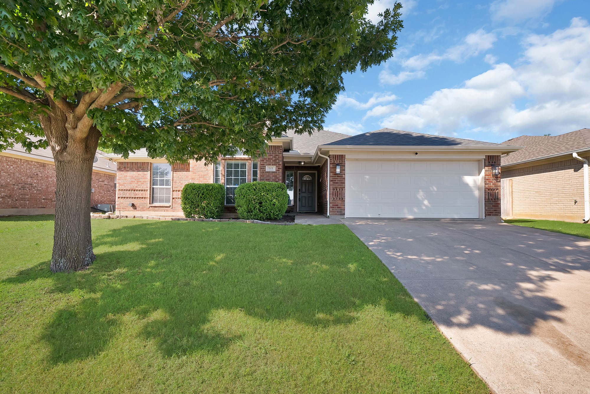 717 Ridgehill Drive Burleson TX 76028