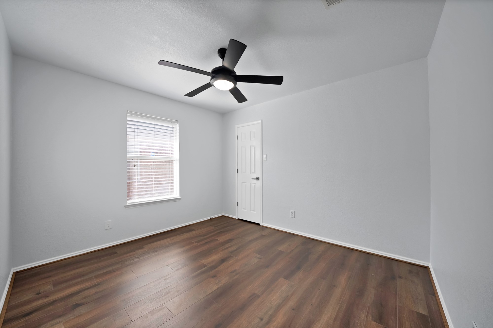 717 Ridgehill Drive Burleson TX 76028