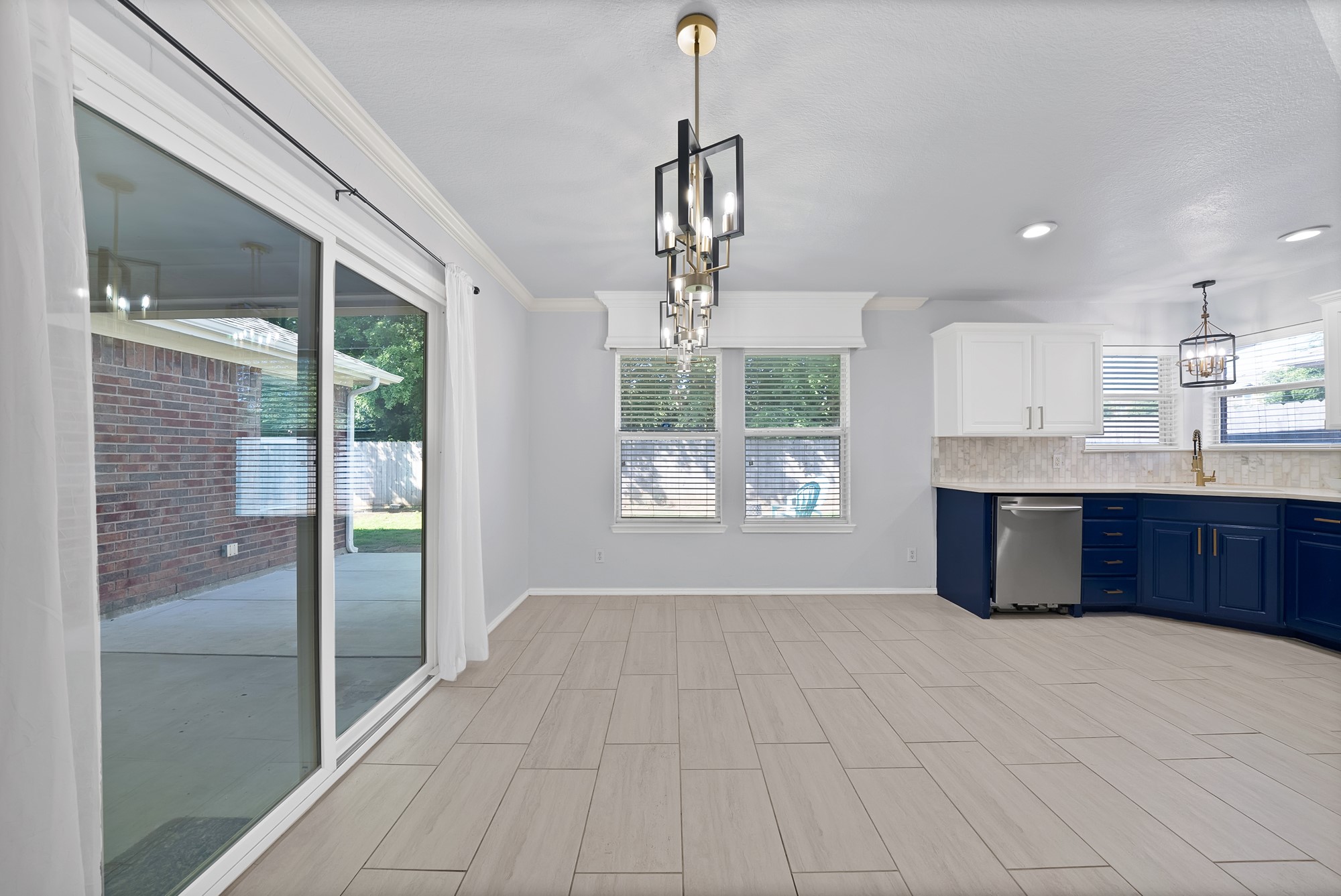 717 Ridgehill Drive Burleson TX 76028