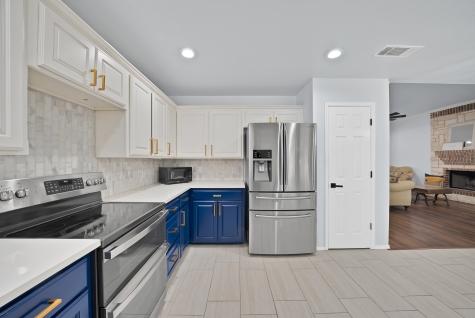717 Ridgehill Drive Burleson TX 76028