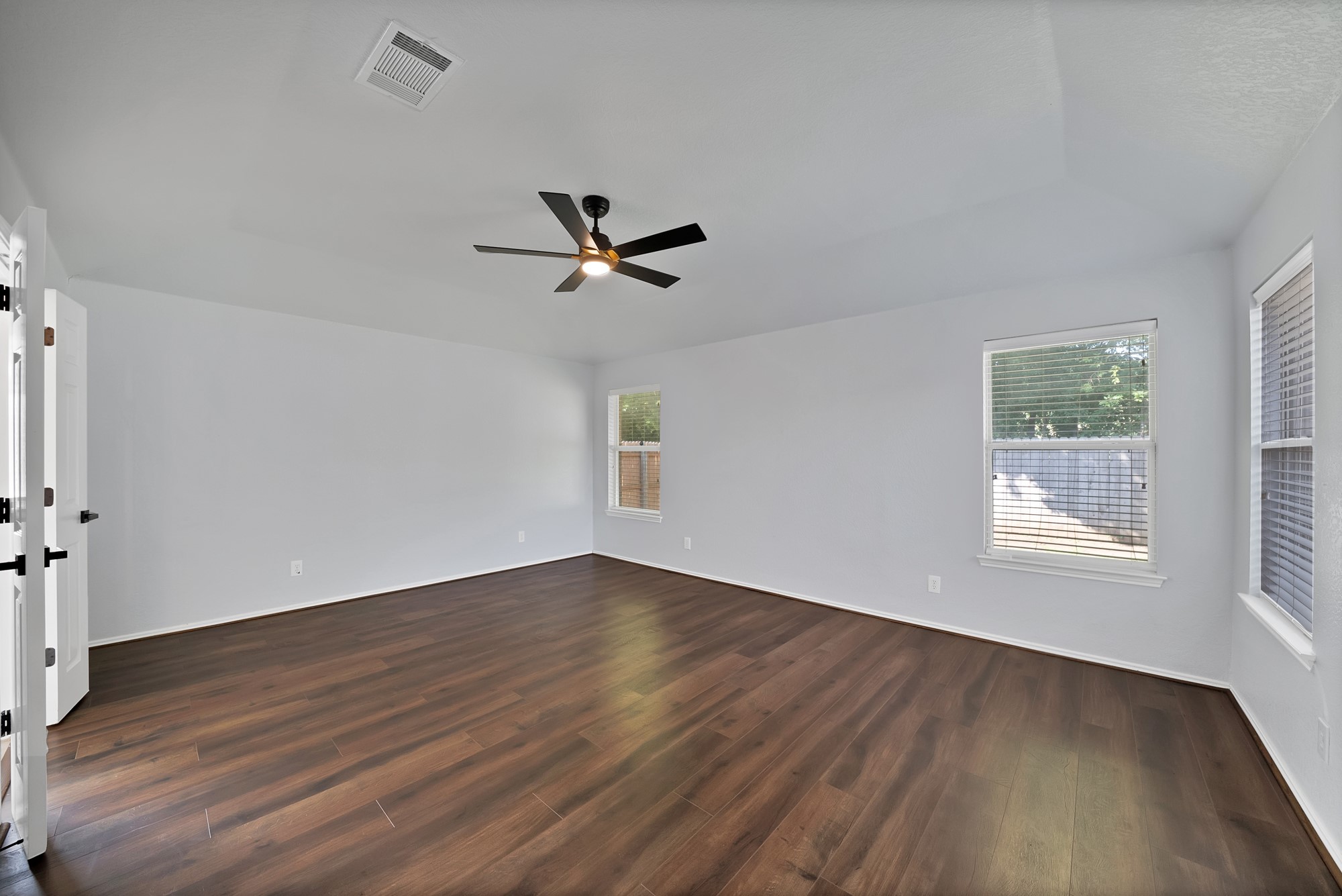717 Ridgehill Drive Burleson TX 76028