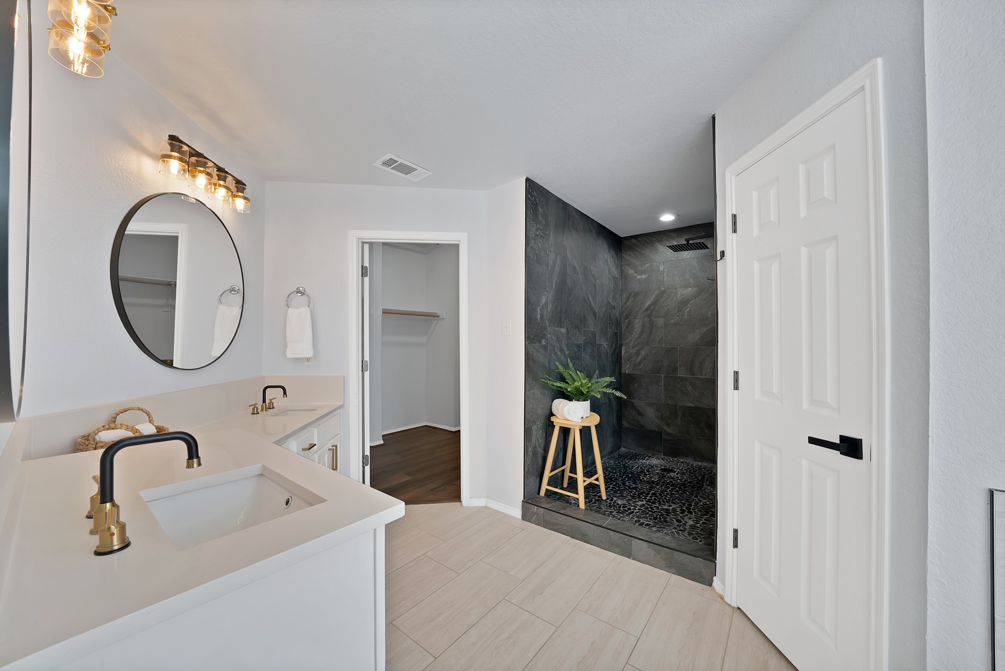 717 Ridgehill Drive Burleson TX 76028