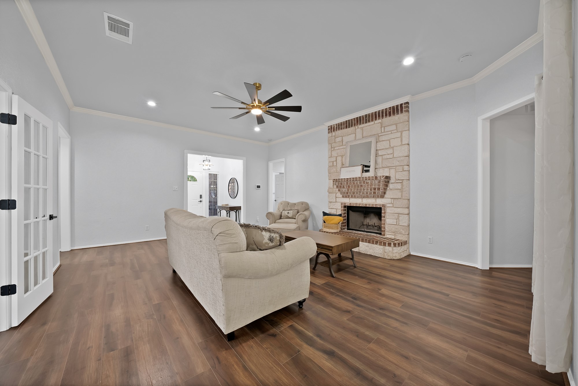 717 Ridgehill Drive Burleson TX 76028