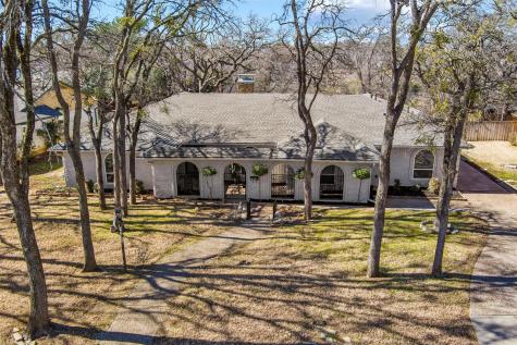 420 Lake Louise Court Fort Worth TX 76103