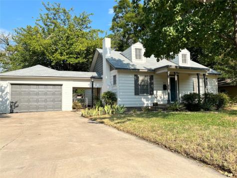 512 Frontier Street River Oaks TX 76114