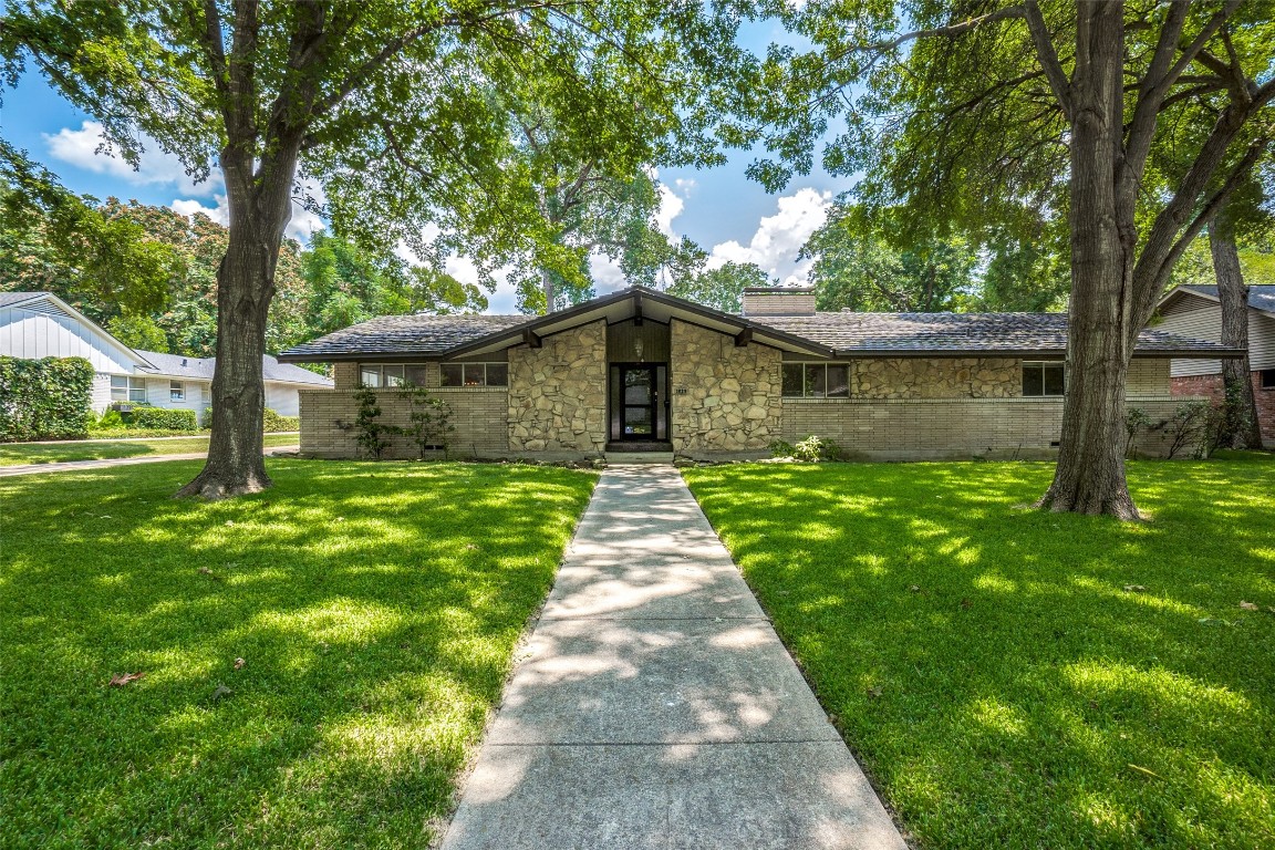 1029 Forest Grove Drive Dallas TX 75218