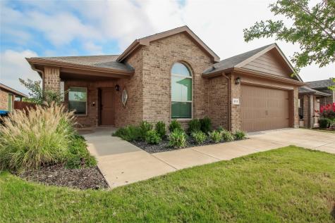 212 Crowfoot Drive Fort Worth TX 76131