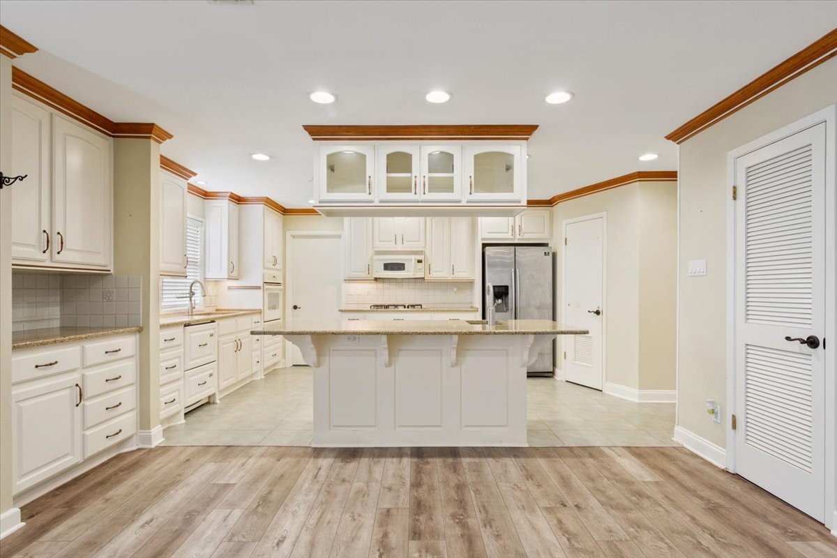 120 Wooded Crest Drive Woodway TX 76712