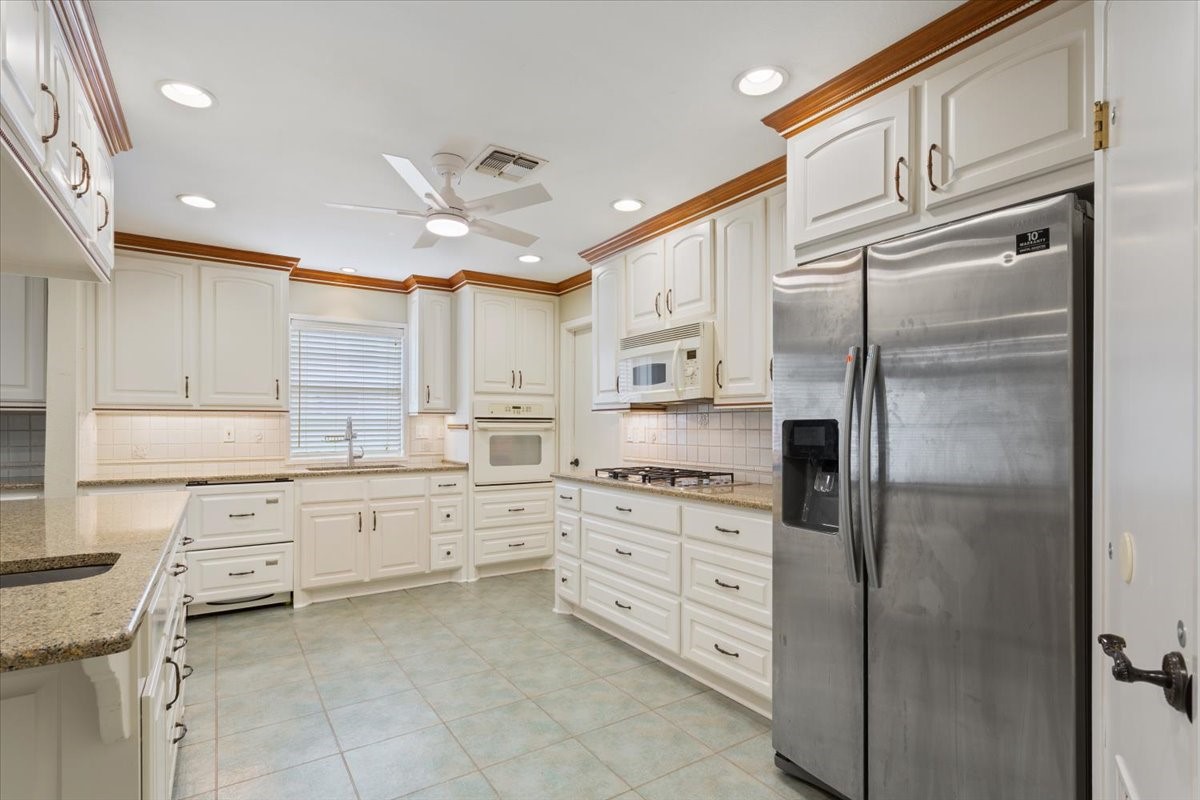 120 Wooded Crest Drive Woodway TX 76712