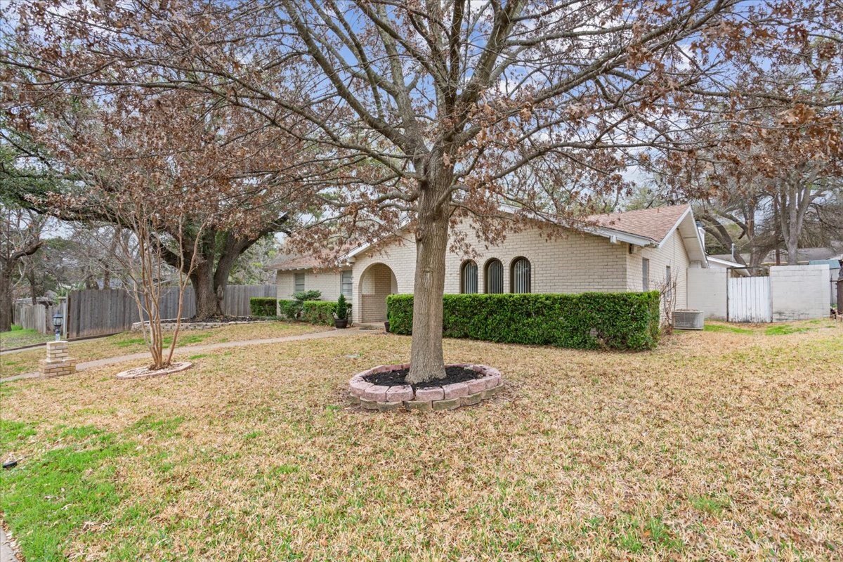 120 Wooded Crest Drive Woodway TX 76712