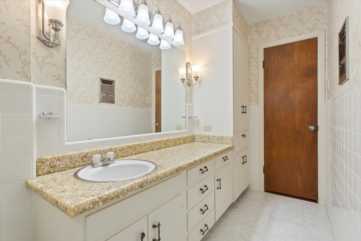 120 Wooded Crest Drive Woodway TX 76712