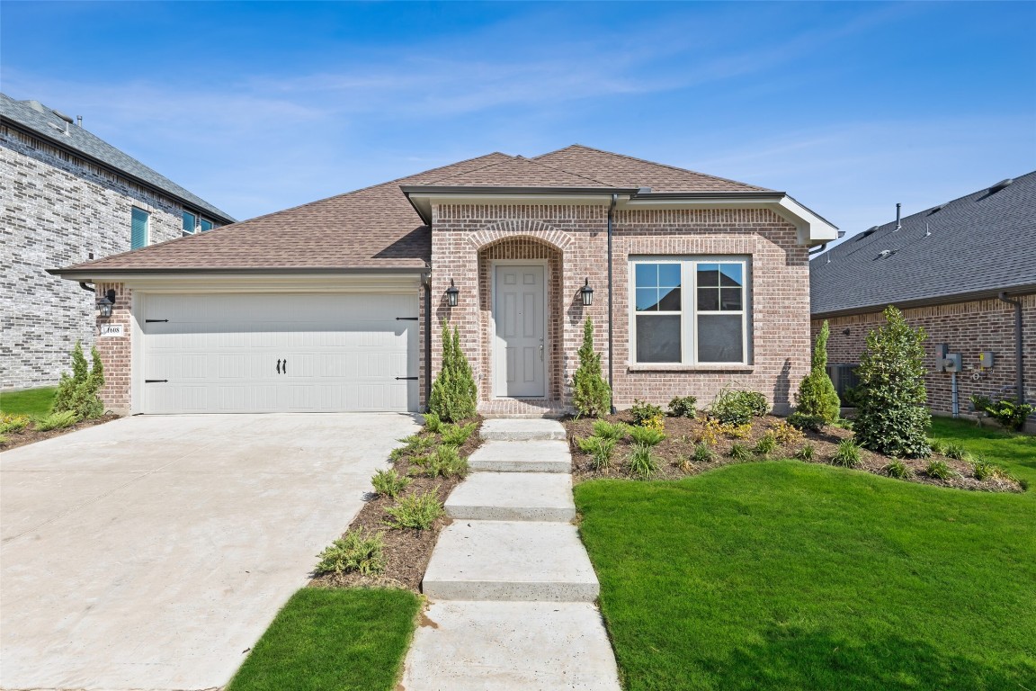 1608 Mcdougall Creek Van Alstyne TX 75495