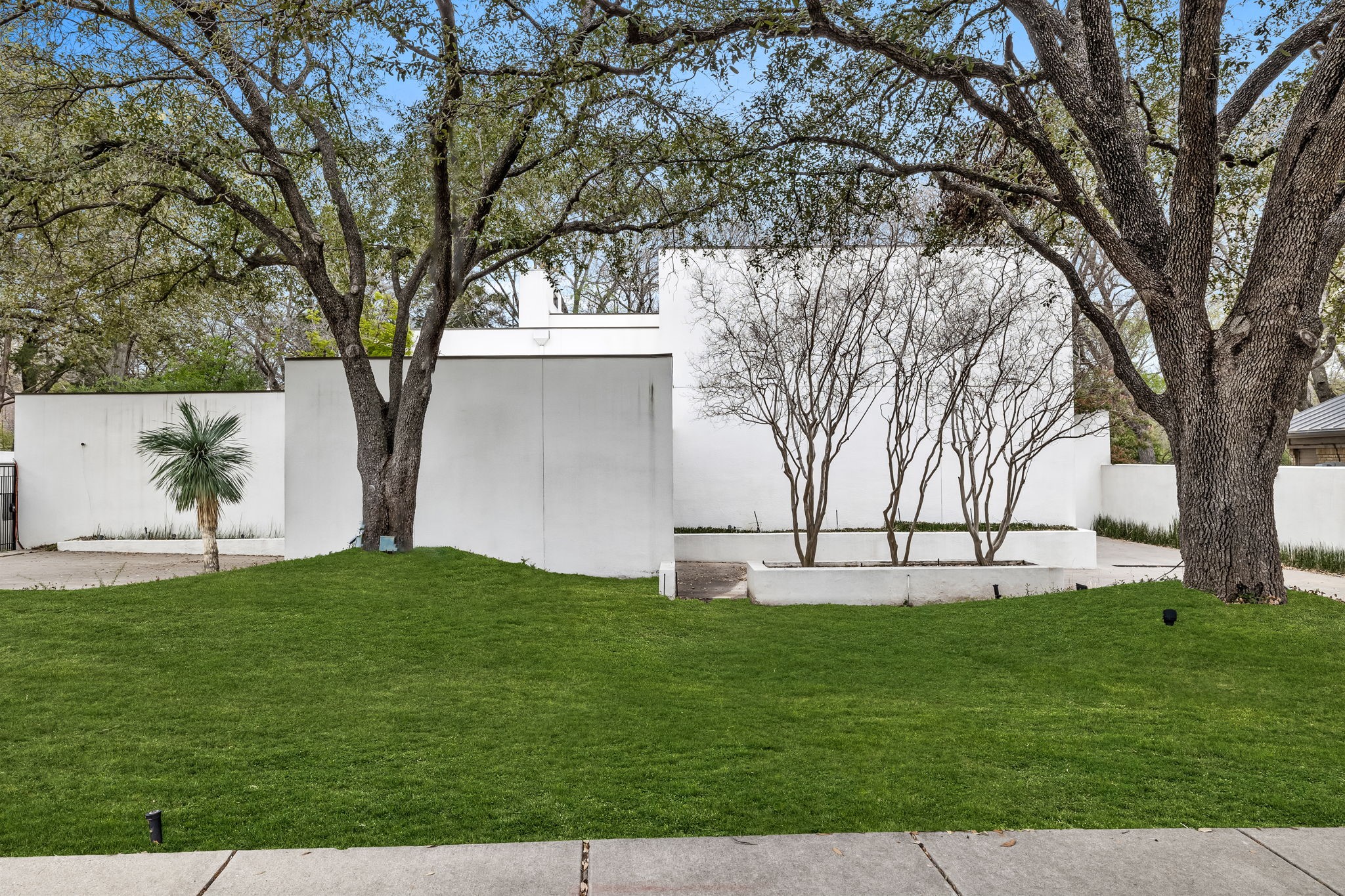 6511 Clubhouse Circle Dallas TX 75240