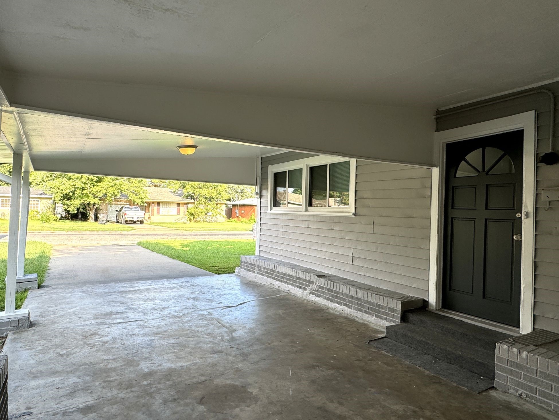 2312 N Shannon Street Sherman TX 75092
