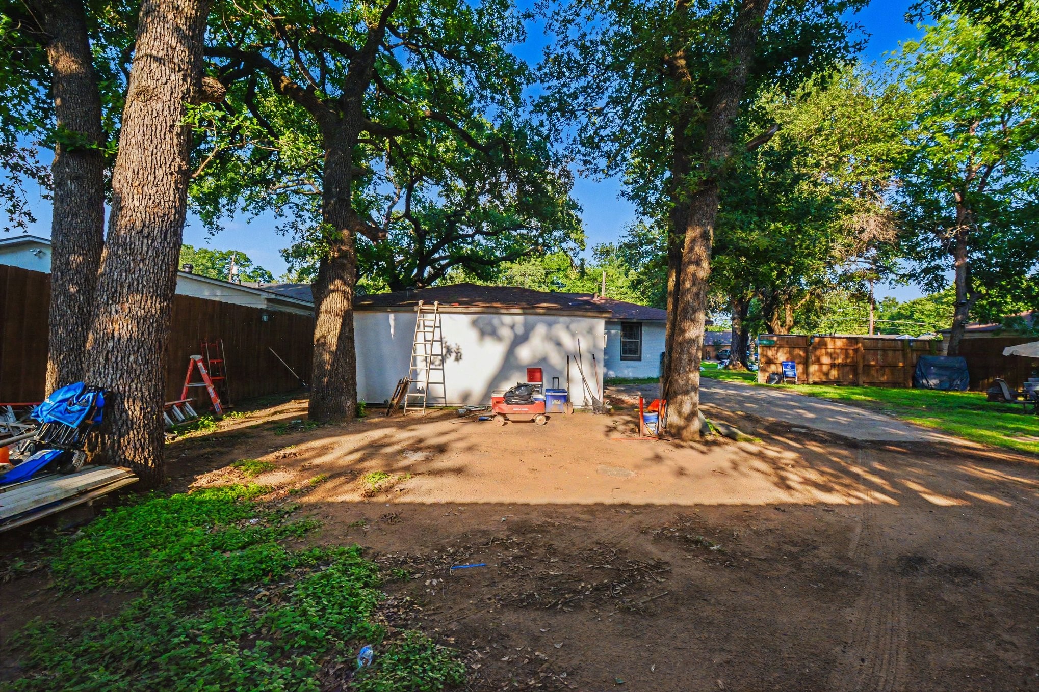 1003 Ash Street Irving TX 75060