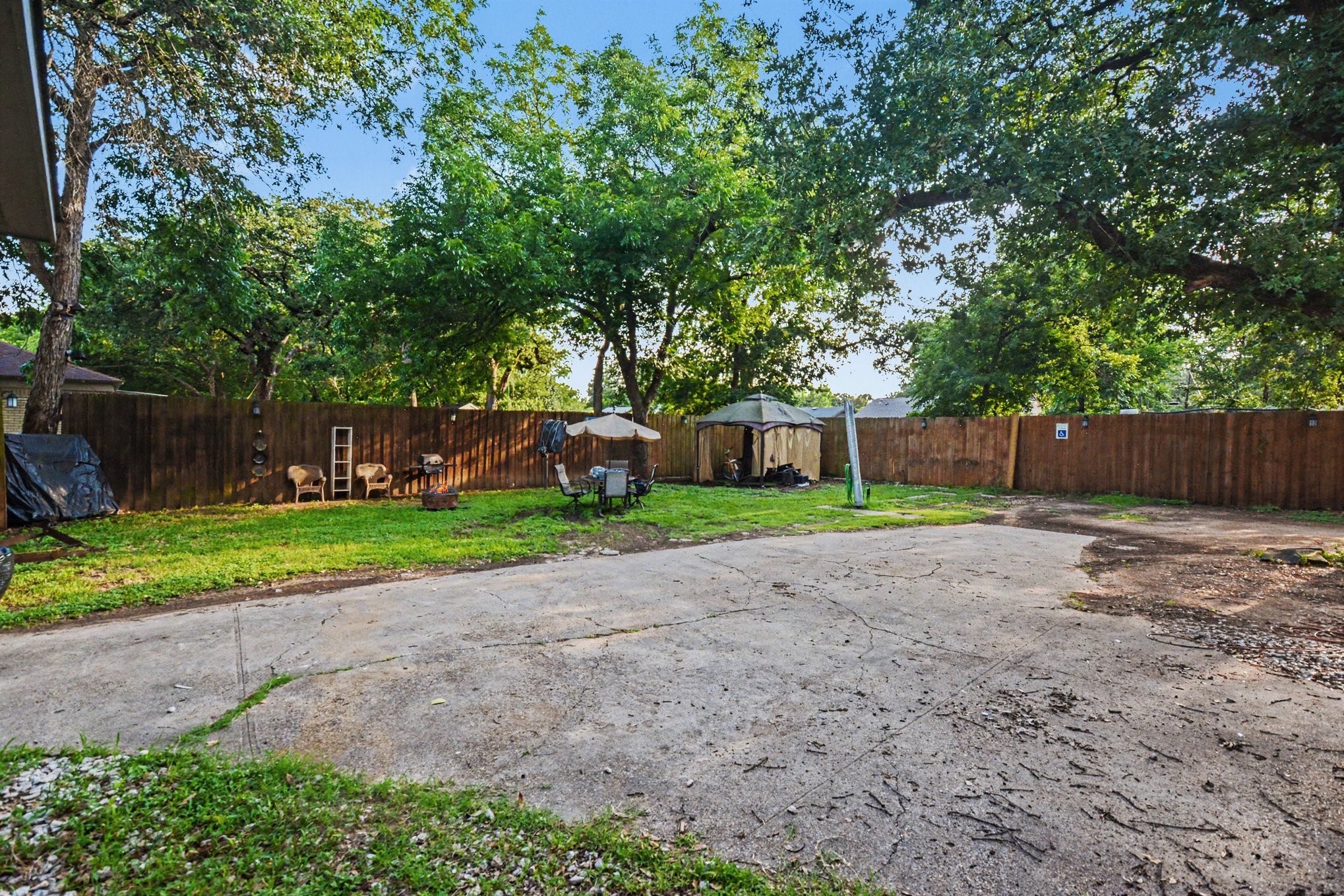 1003 Ash Street Irving TX 75060