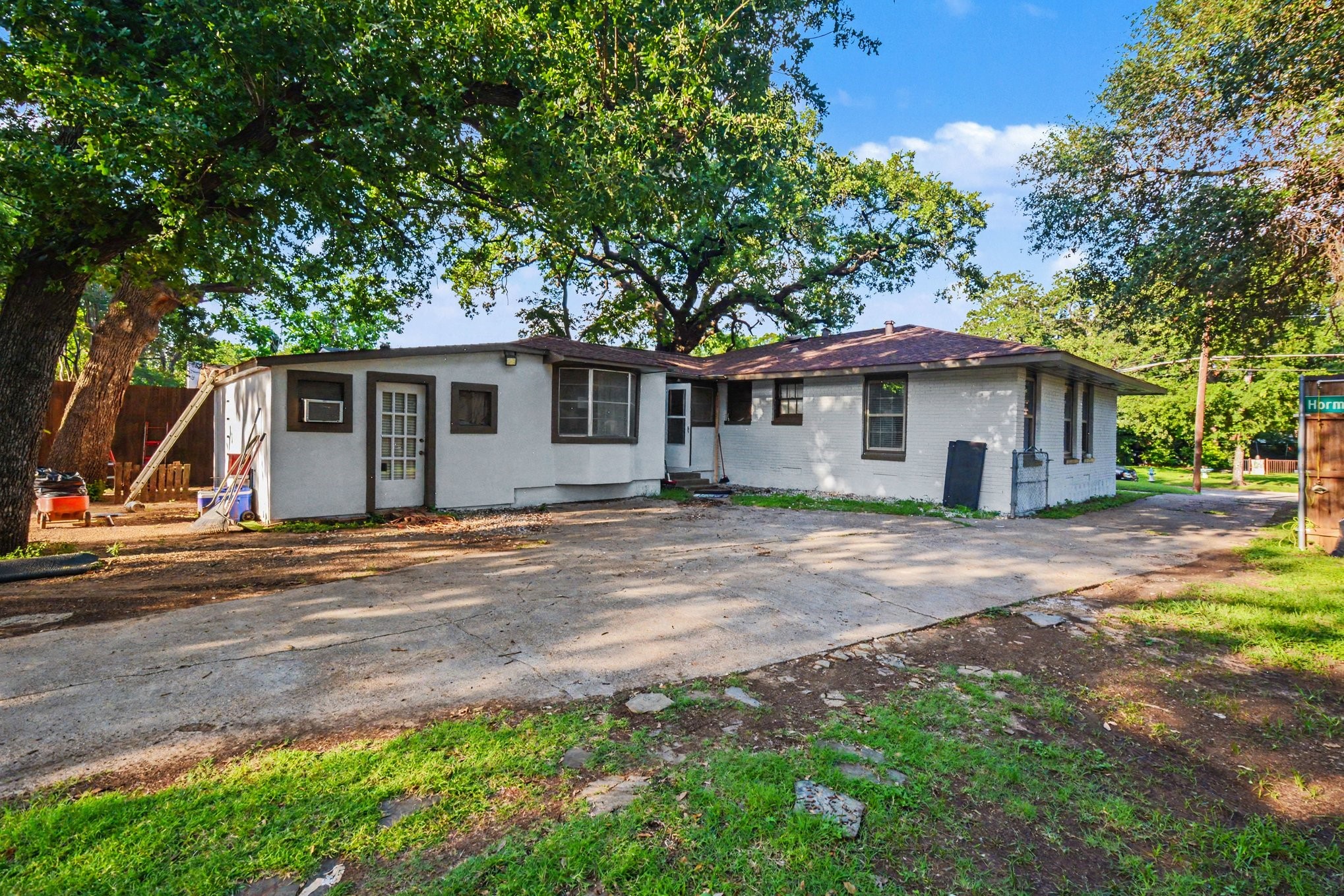 1003 Ash Street Irving TX 75060