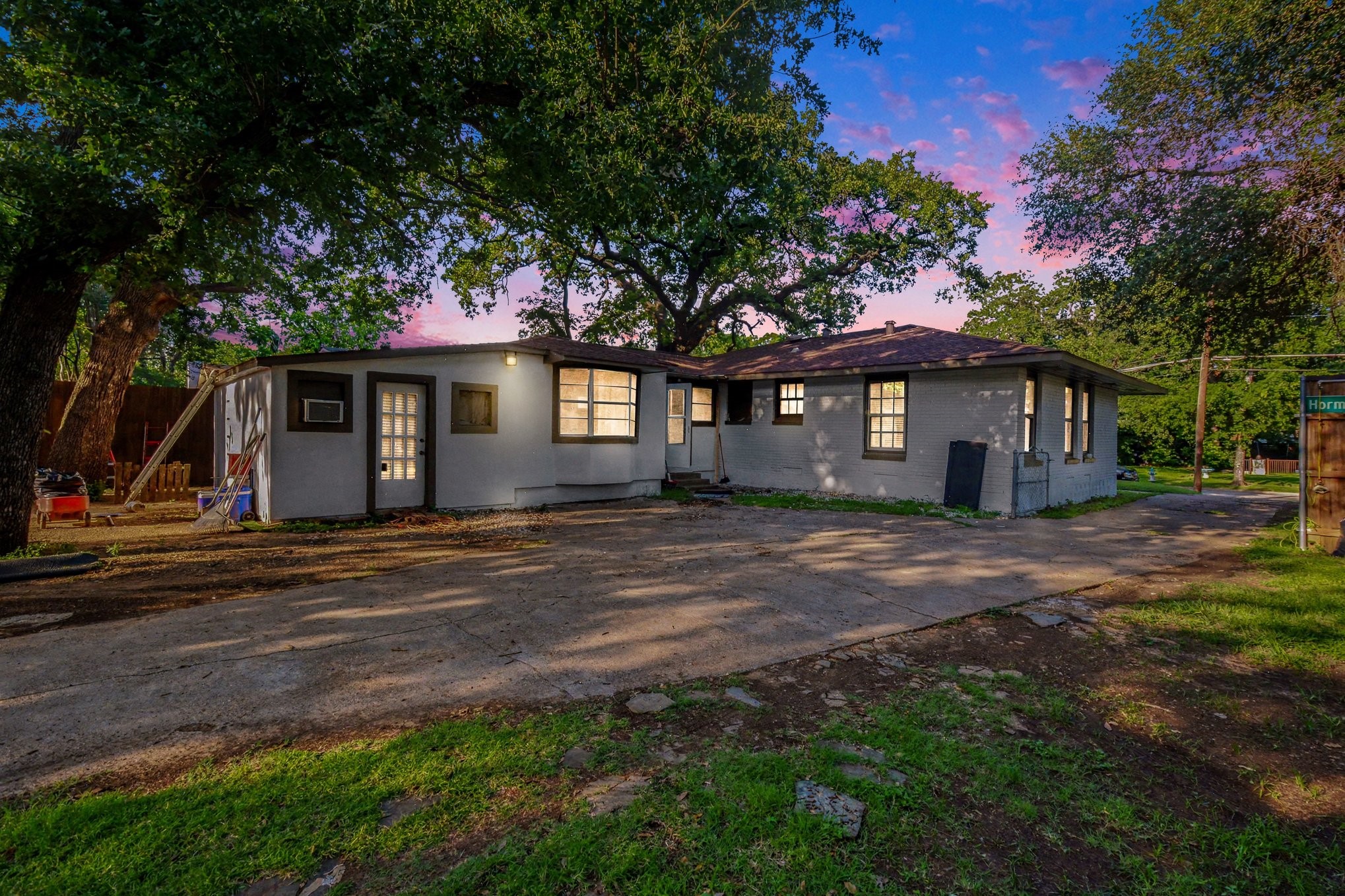 1003 Ash Street Irving TX 75060
