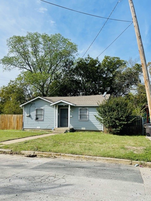 1040 Benton Avenue Fort Worth TX 76112