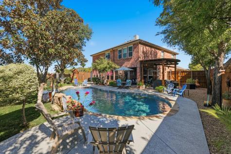 310 Salsbury Drive Euless TX 76040