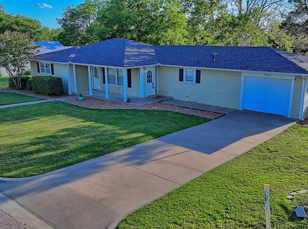 933 N Main Street Muenster TX 76252