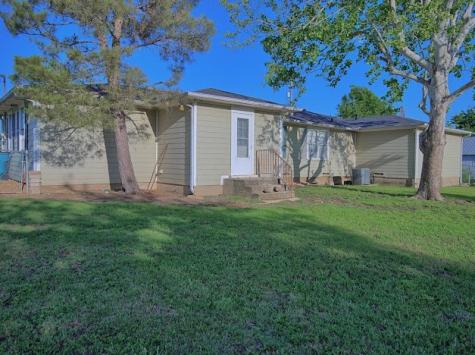 933 N Main Street Muenster TX 76252